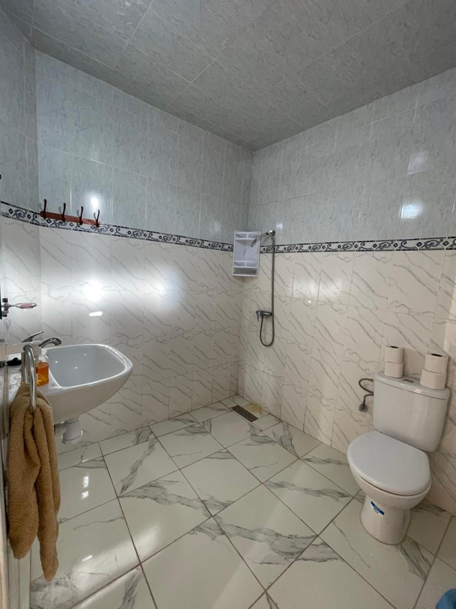 Berber Waves Surf House Hostel Tamraght Buitenkant foto