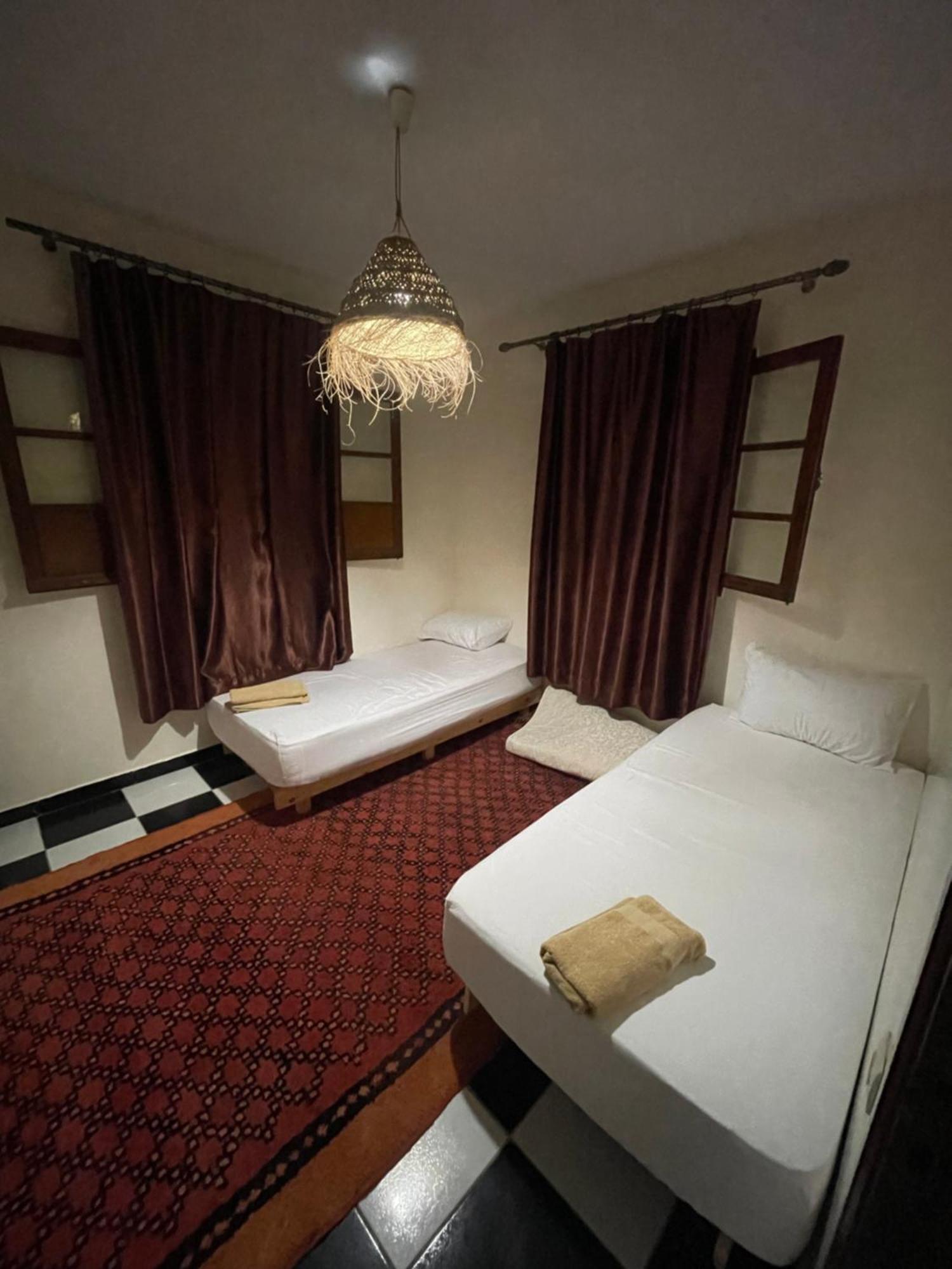 Berber Waves Surf House Hostel Tamraght Buitenkant foto