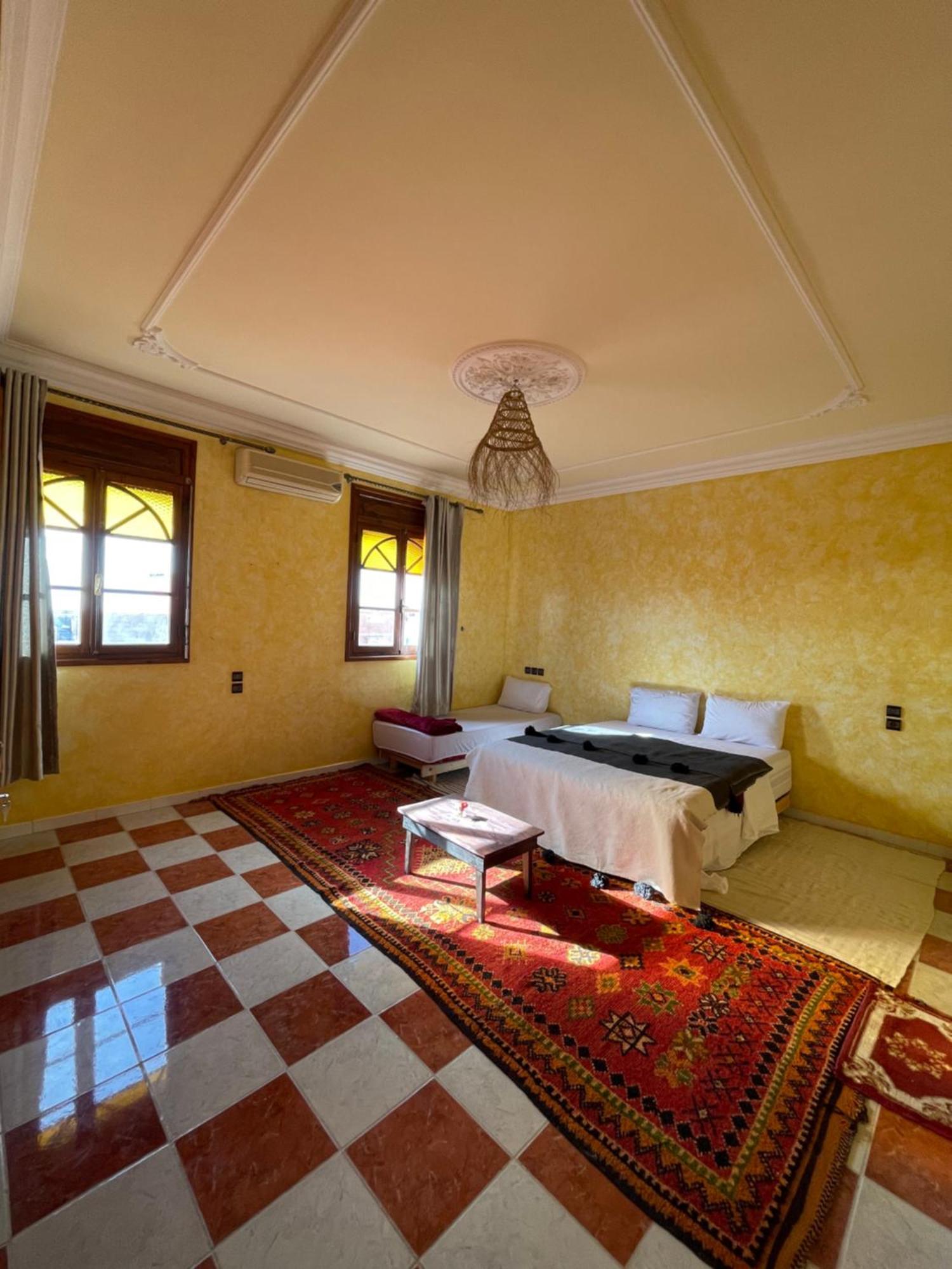 Berber Waves Surf House Hostel Tamraght Buitenkant foto