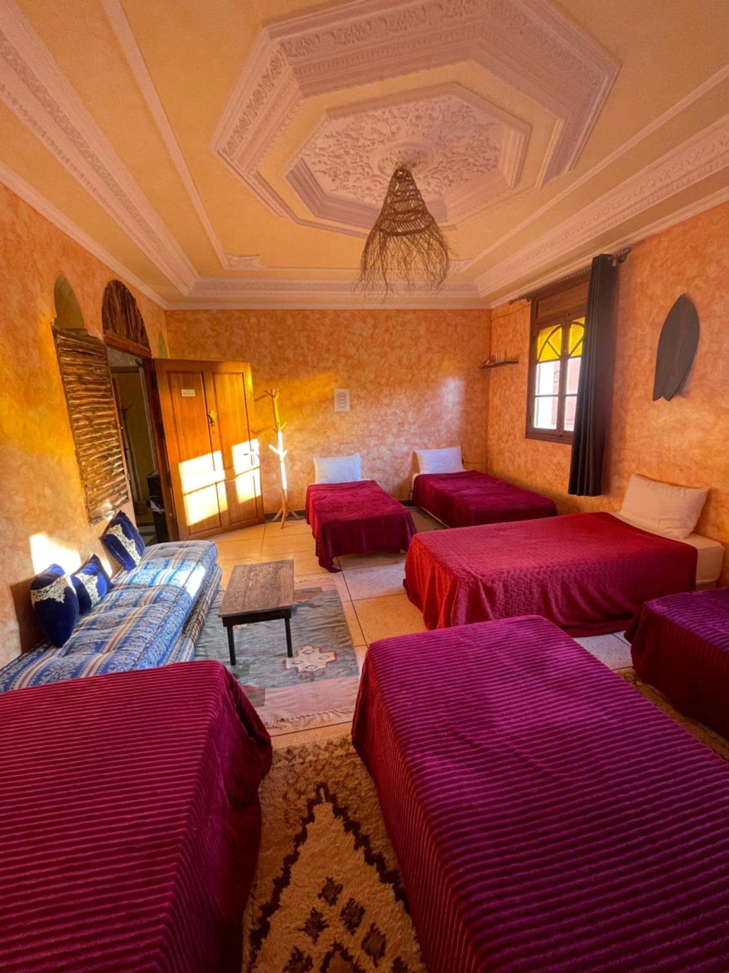 Berber Waves Surf House Hostel Tamraght Buitenkant foto