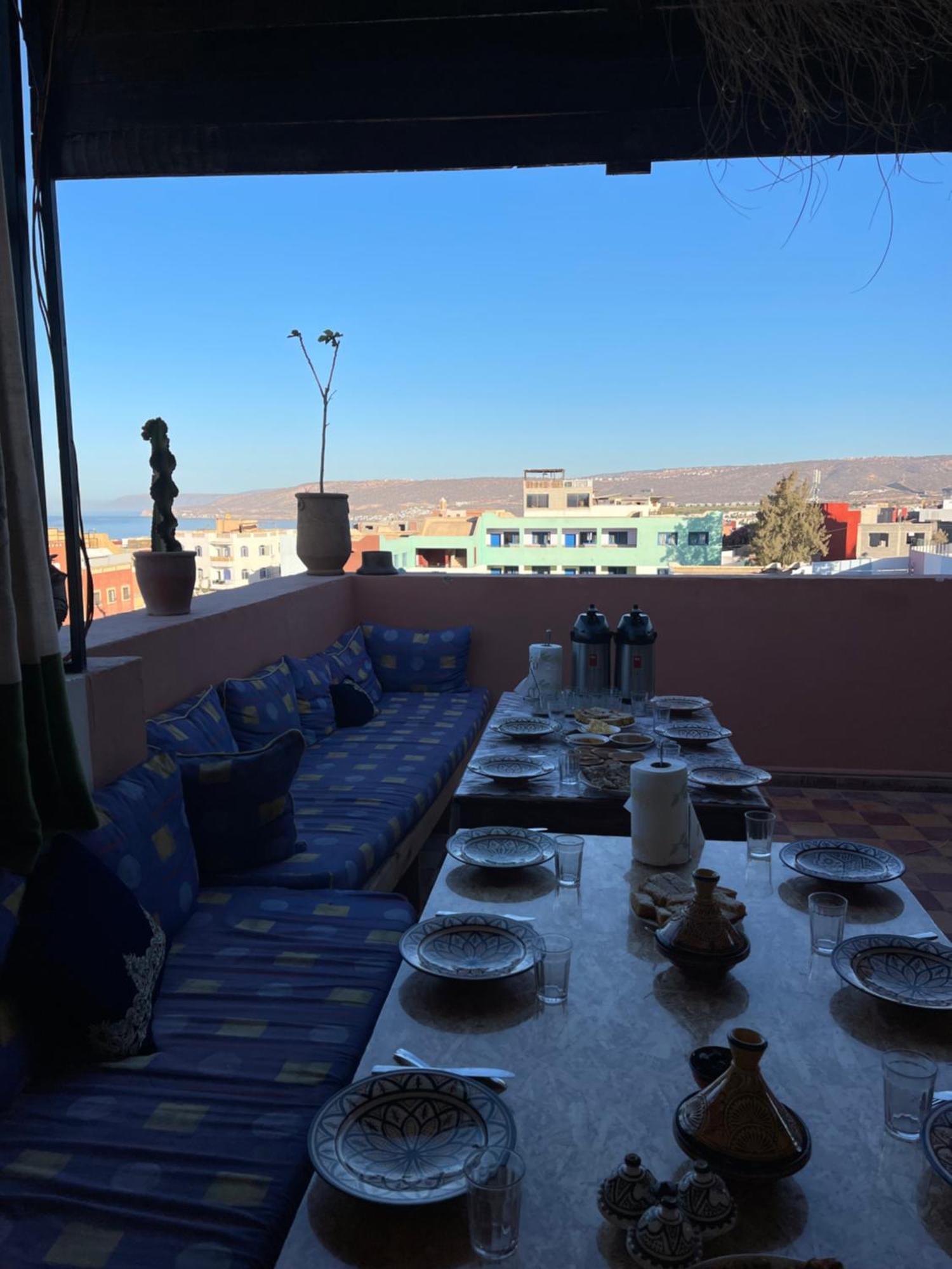 Berber Waves Surf House Hostel Tamraght Buitenkant foto