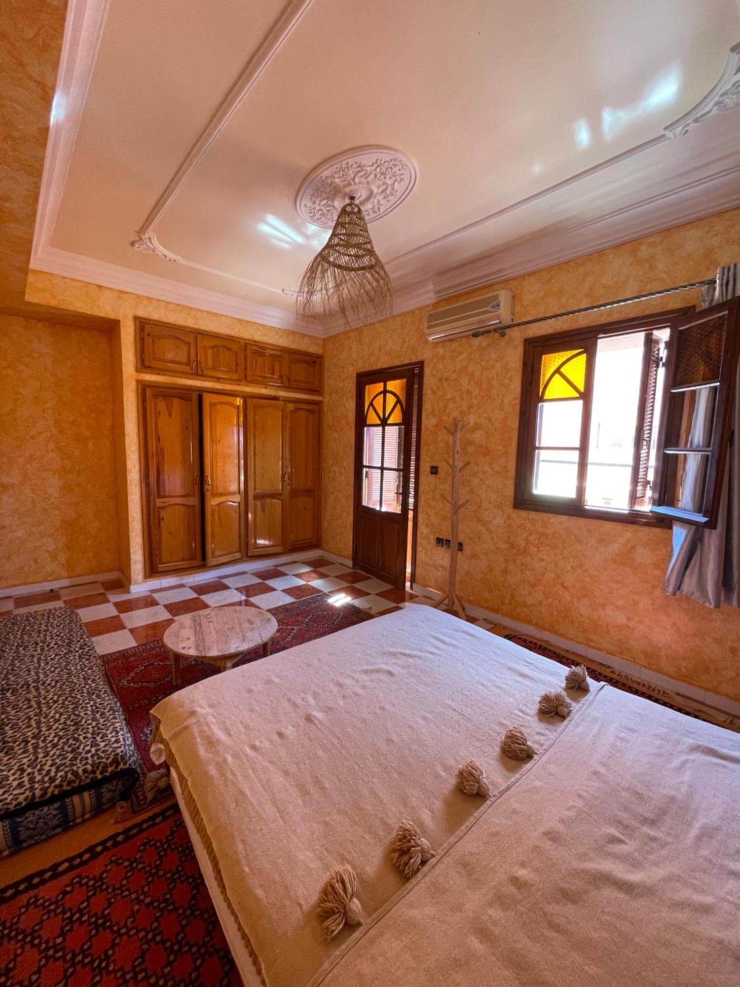 Berber Waves Surf House Hostel Tamraght Buitenkant foto