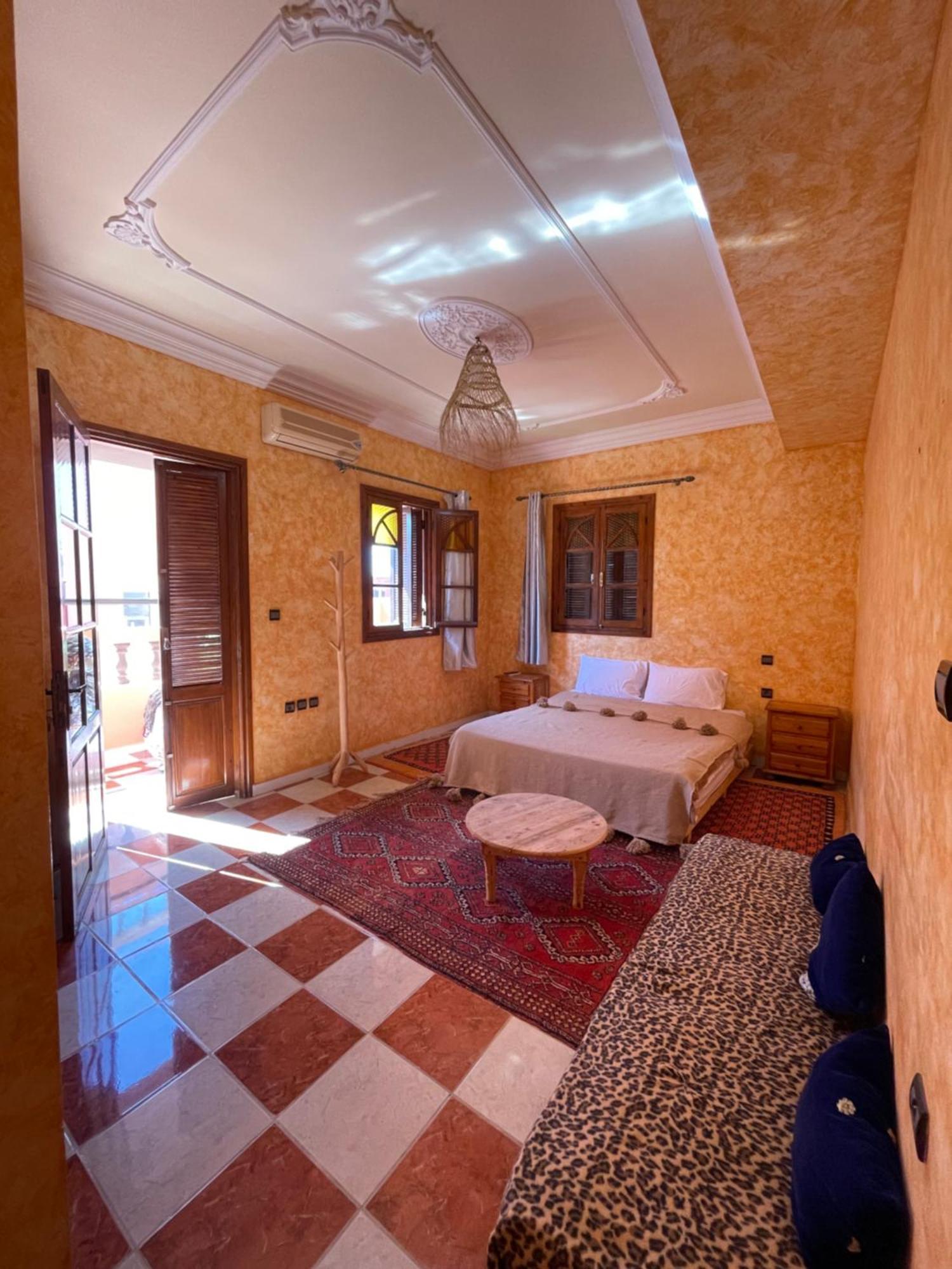 Berber Waves Surf House Hostel Tamraght Buitenkant foto
