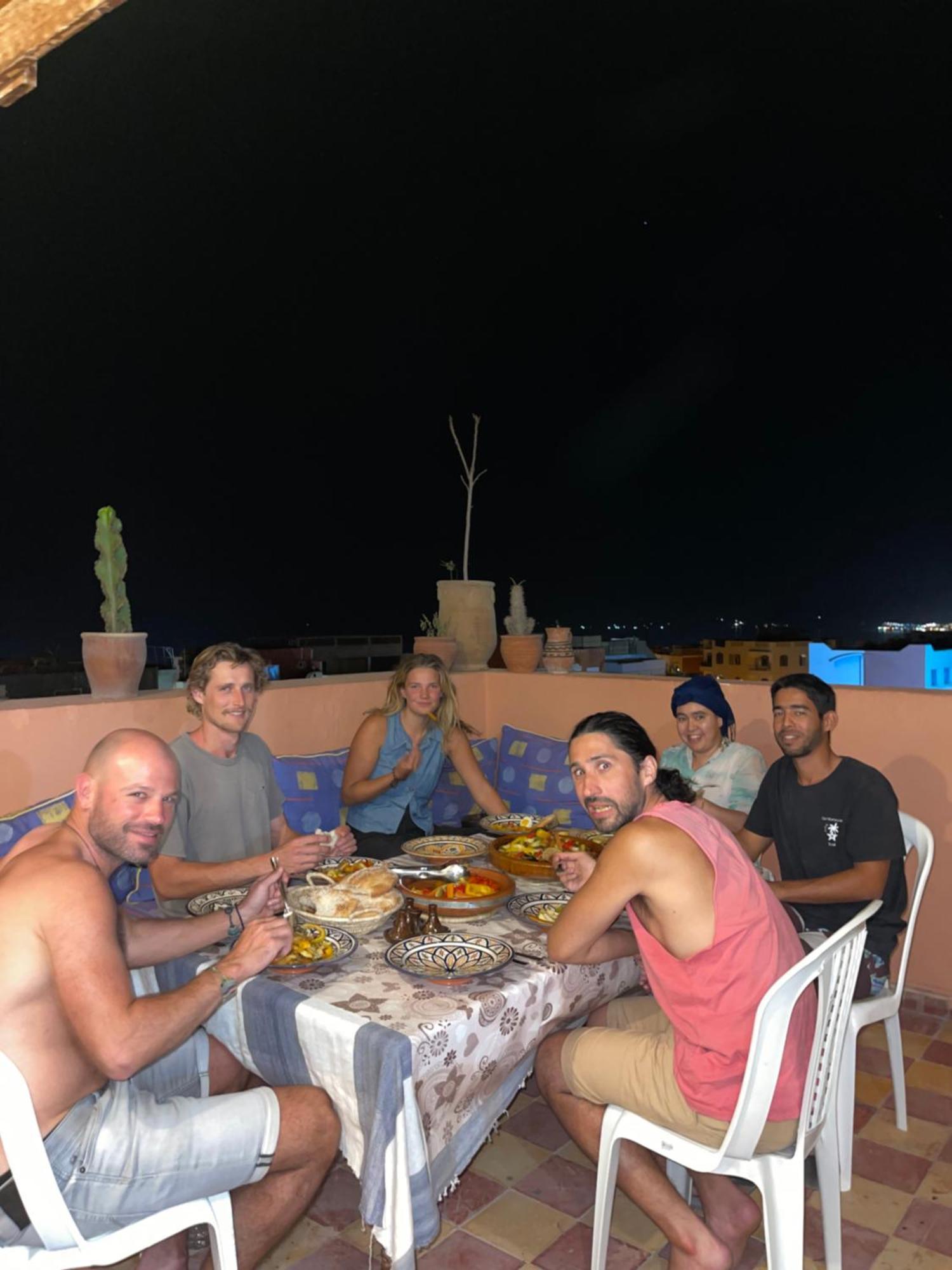 Berber Waves Surf House Hostel Tamraght Buitenkant foto